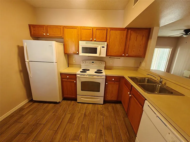 6022 Portsdale Pl #102 — Photo 3