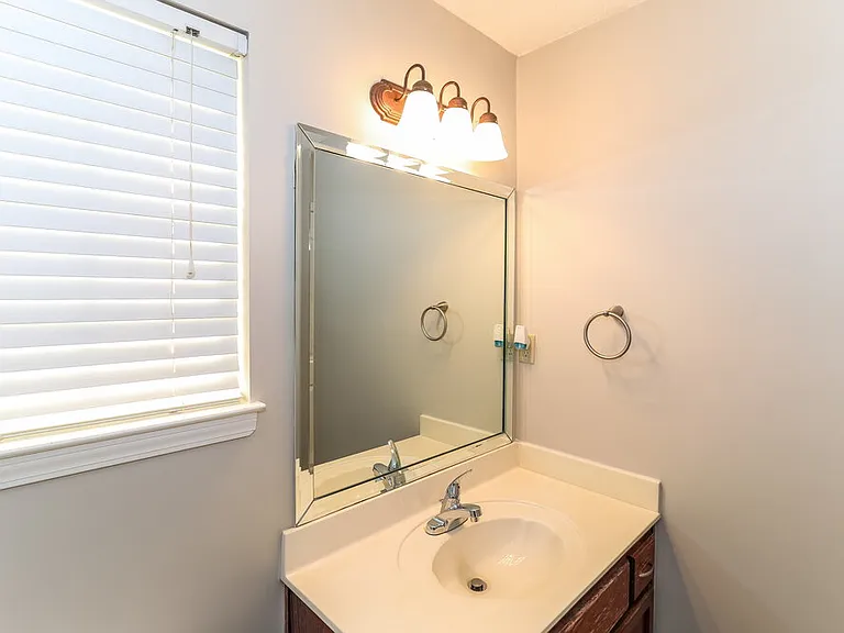 7456 Jennifer Dr — Photo 13