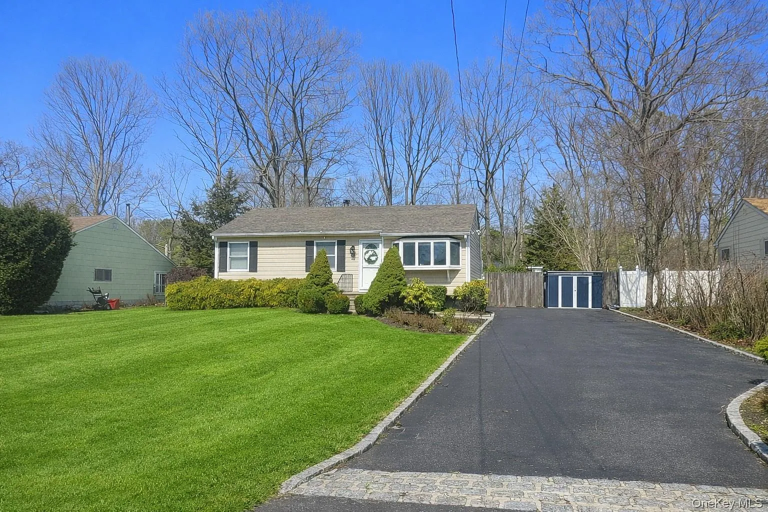9 Fox Lane photo 1