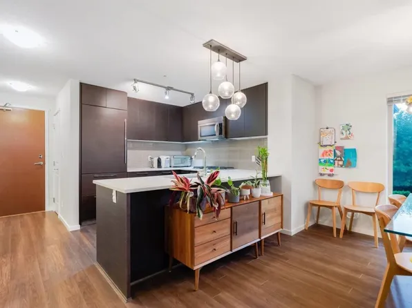 1128 Kensal Pl, Coquitlam, BC V3B 0J2