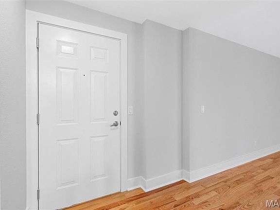 2nd image of 5630 Pershing Ave Unit 30