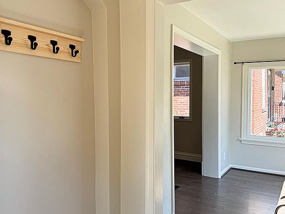 5th image of 1125 Blendon Pl