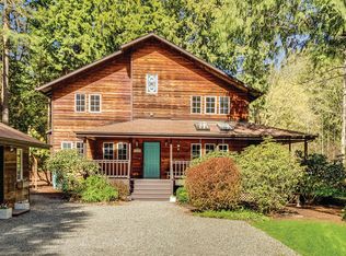 11472 Olympic Terrace Ave NE, Bainbridge Island, WA 98110