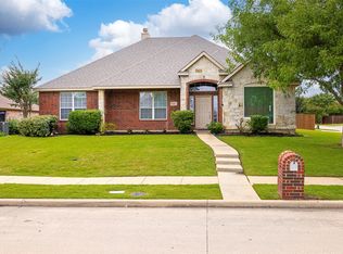 1919 Water Fall Way, Wylie, TX 75098