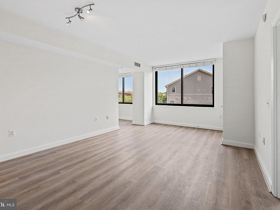 1st image of 2451 Midtown Ave APT 401