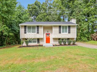 5477 Martins Crossing Rd, Stone Mountain, GA 30088