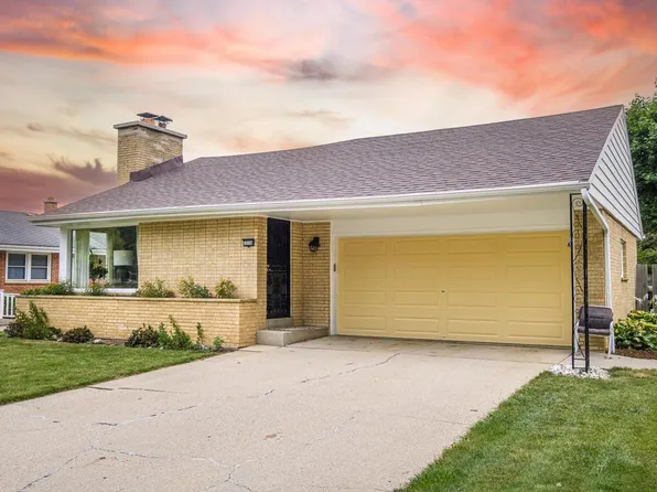 10106 West Fiebrantz AVENUE, Milwaukee, WI 53222