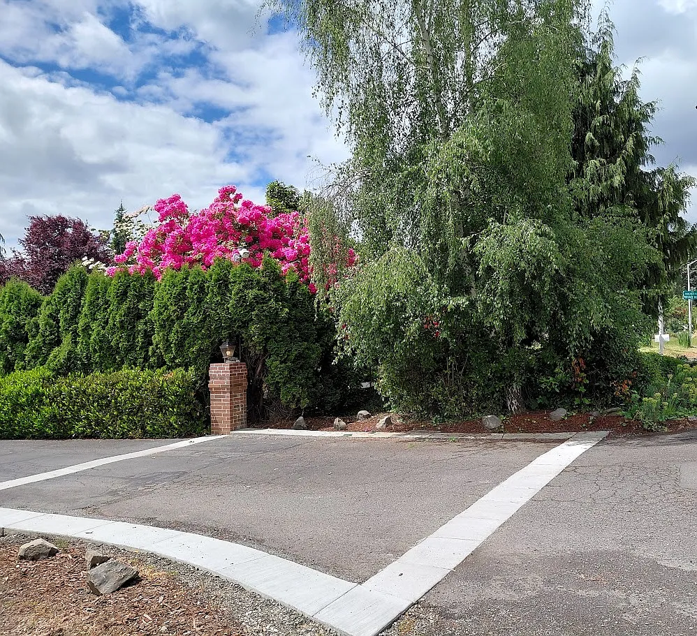 9417 SE Evergreen Hwy — Photo 1