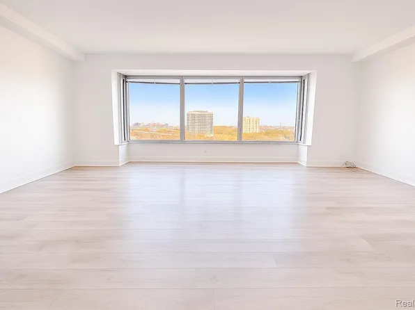 1300 E Lafayette St APT 1209, Detroit, MI 48207