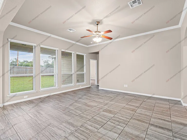 5620 Blackstone Dr — Photo 11