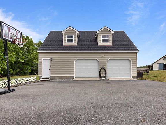 2nd image of 16199 Drake Rd