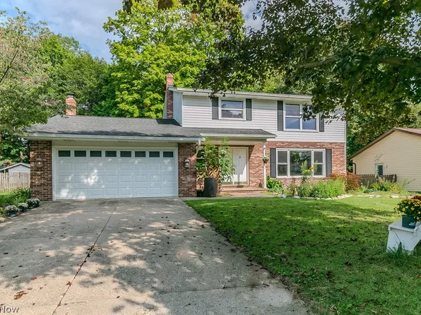 7169 Selworthy Ln, Solon, OH 44139