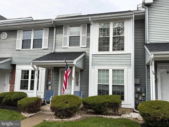 53 Ardsley Ct, Newtown, PA 18940