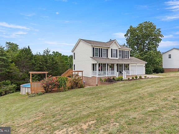 4th image of 1233 Country Brook Rd