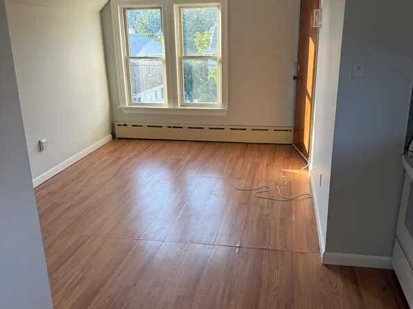 24 Maple St Floor 3, Dobbs Ferry, NY 10522