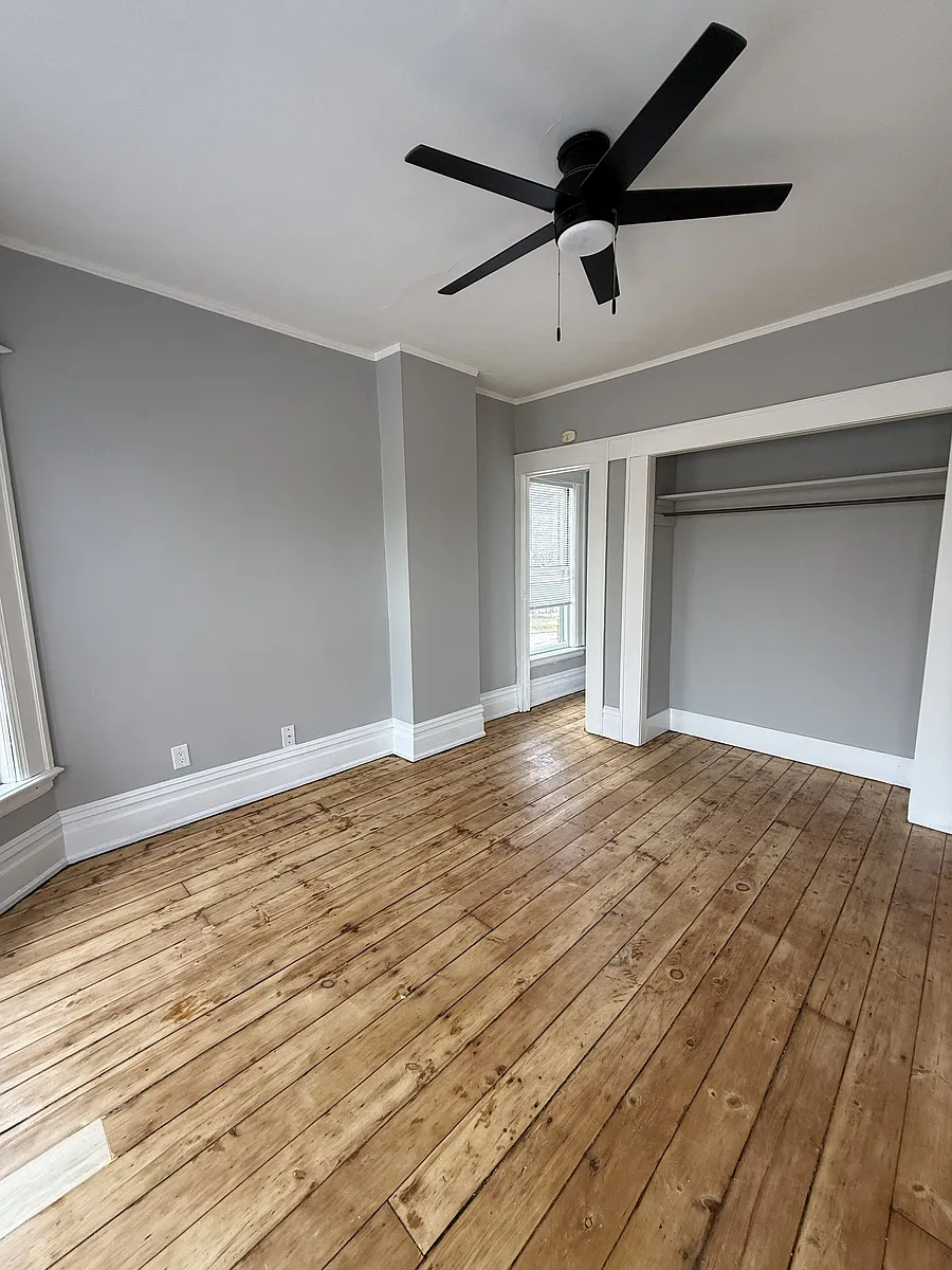 Building Photo - 101 W Dutton St #B
