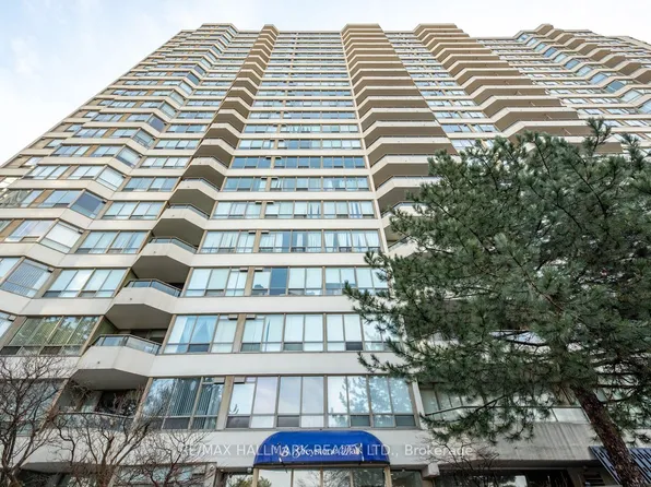 3 Greystone Walk Dr #525, Toronto, ON M1K 5J4