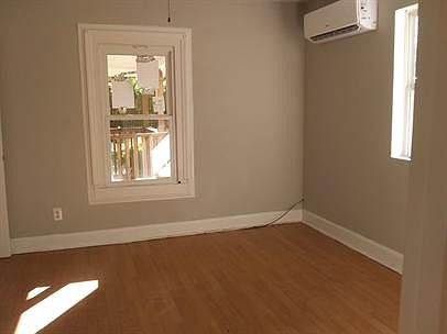 3rd image of 710 Belleaire Ave #A