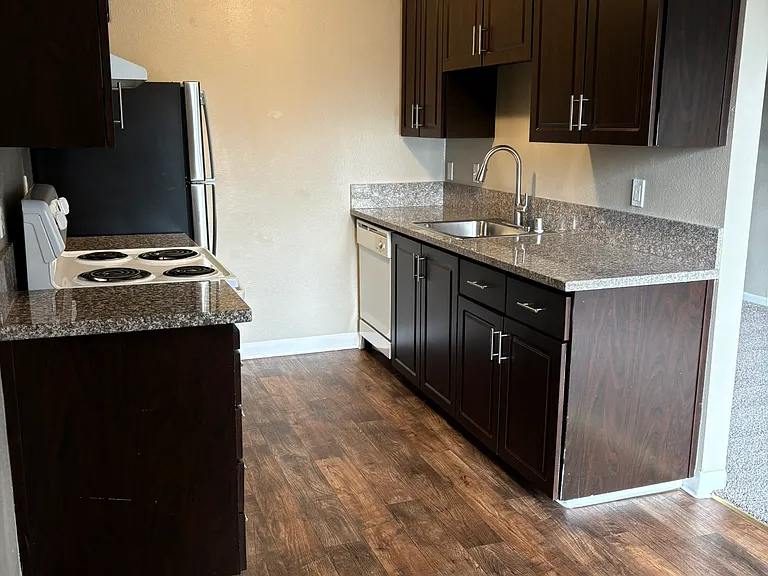 1180 Fulton Ave #5 — Photo 2