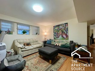 3320 W Altgeld St #G, Chicago, IL 60647