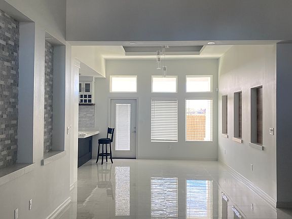 2nd image of 6879 Woodstock Dr