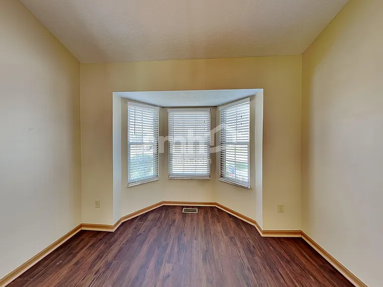 1083 Insco Loop — Photo 9