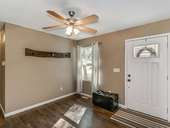 4th image of 206 W Northwind Dr