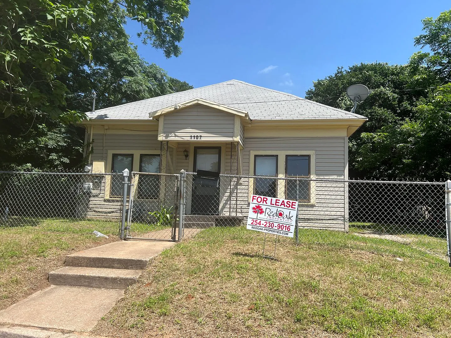 Bonus room, East Waco — Photo 1