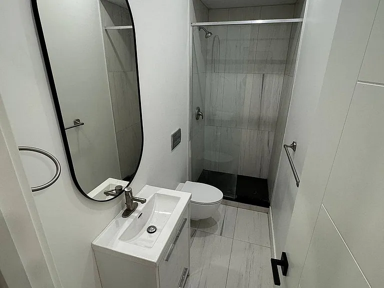 4 B Huron Ave N #2 — Photo 6