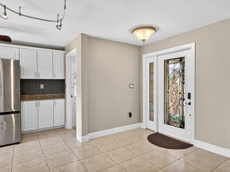 4419 N Pacific Cir — Photo 3