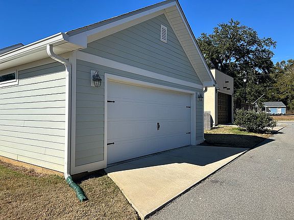 Back of house (2-car garage)