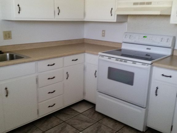 4th image of 4809 Nugent Dr