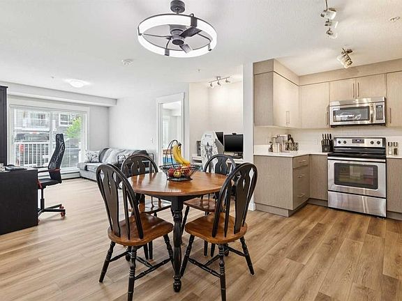 4th image of 302 Skyview Ranch Dr NE #5103