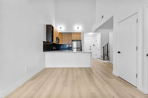 Floor plan 204