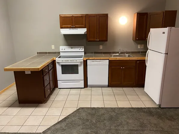 253 Olmstead St APT 4, Winona, MN 55987