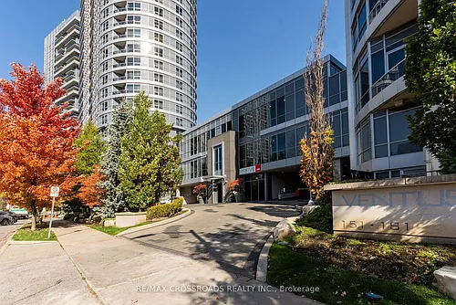 151 Village Green Sq Photo 1