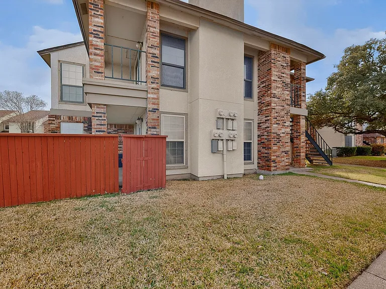 1025 Turtle Lake Blvd #111 — Photo 7