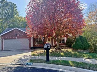 6905 N Flagstone Ct, Peoria, IL 61615