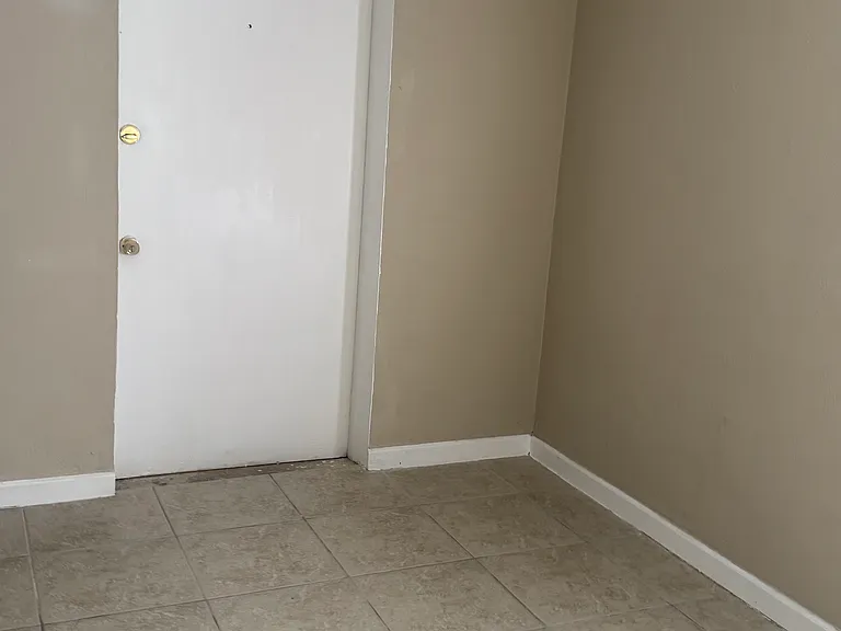 5380 Vance Ave #1 — Photo 9