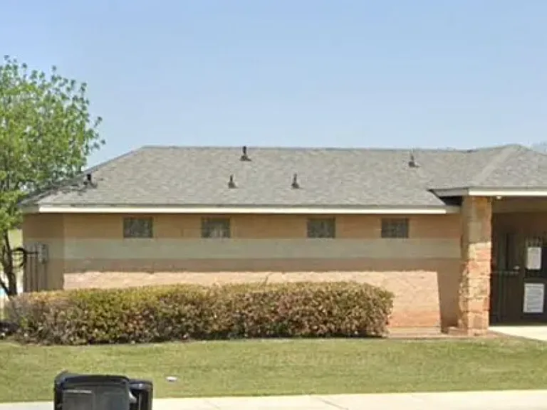 1214 Carnaby Dr — Photo 28