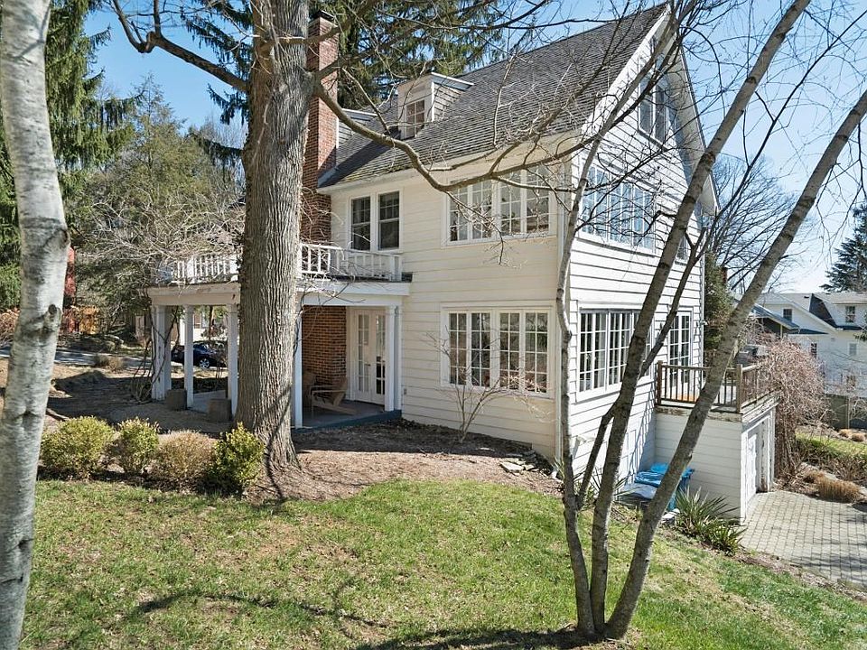 1st image of 447 W College St