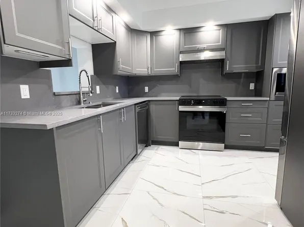 4702 Martinique Dr APT E1, Pompano Beach, FL 33066