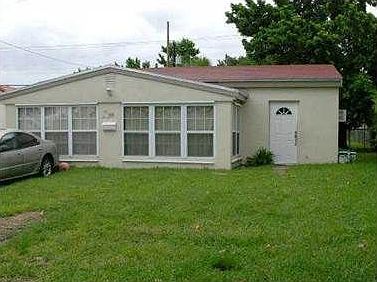 1st image of 1455 NE 175th St