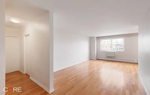 Rented by CORE | media 3