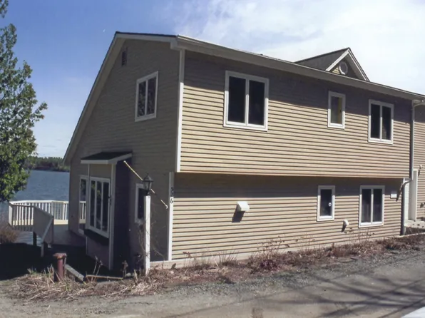 526 Farrant St, Newport, VT 05855