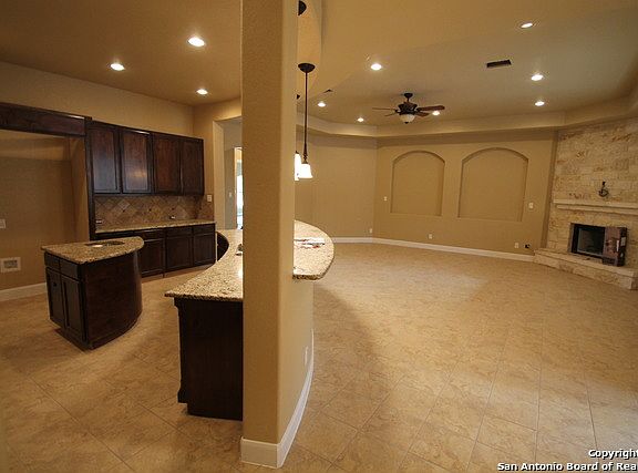 2nd image of 322 Rosewood Dr