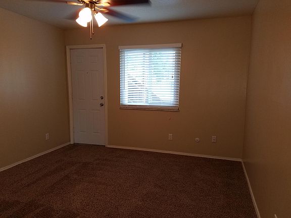 4th image of 4414 Pennsylvania Ave APT 04