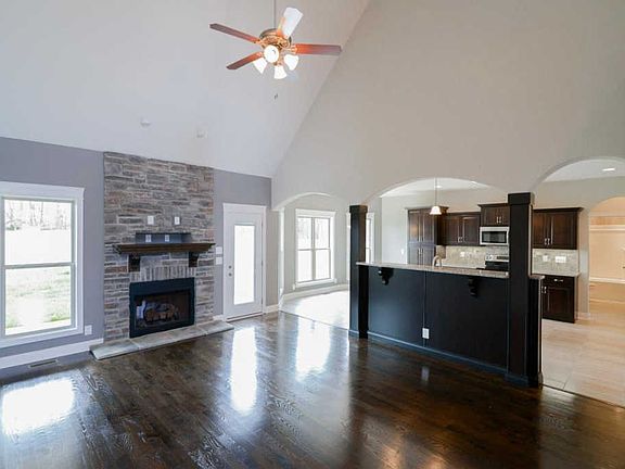 5th image of 536 Larkspur Dr