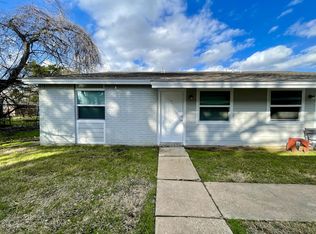 1904 Finfeather Rd, Bryan, TX 77801