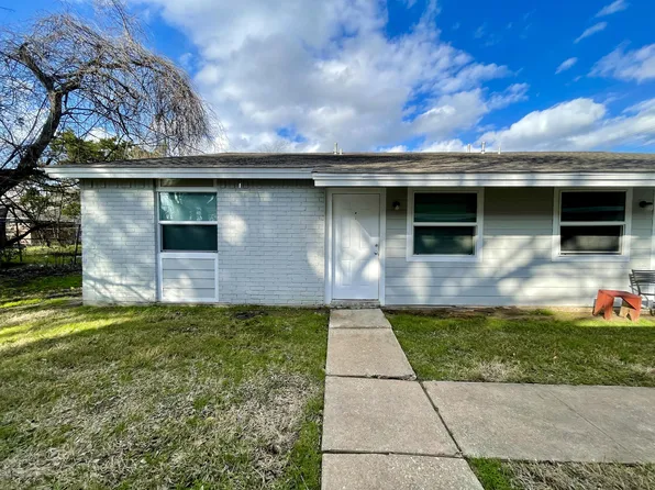 1904 Finfeather Rd, Bryan, TX 77801
